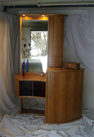 Vorraumm�bel; Beleuchteter Spiegel mit integriertem Lichtschalter